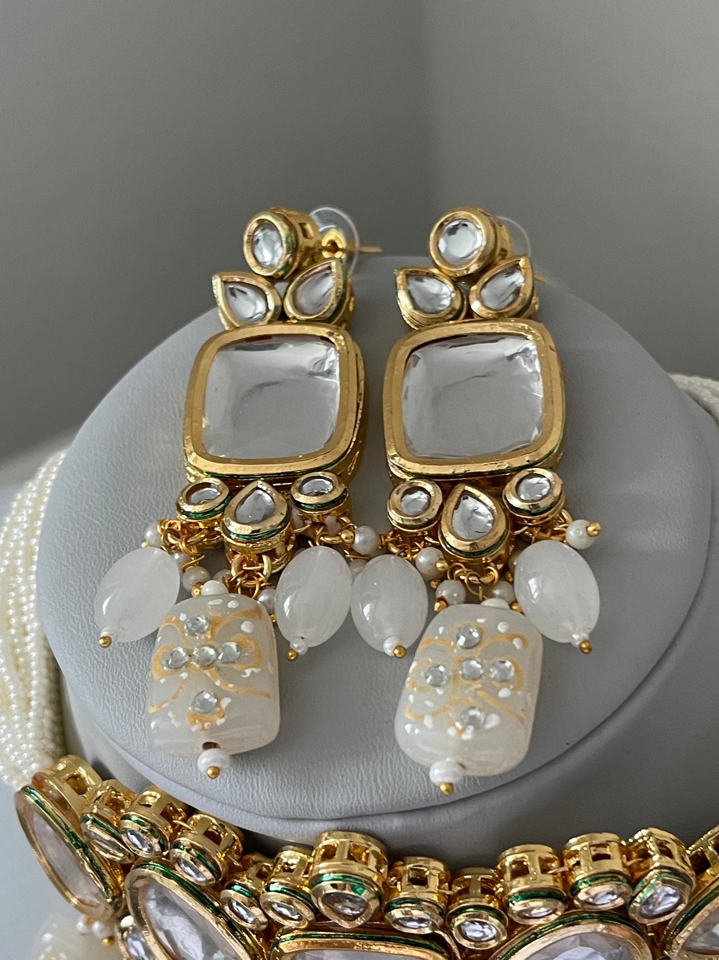 Cream/off white Kundan Choker Set