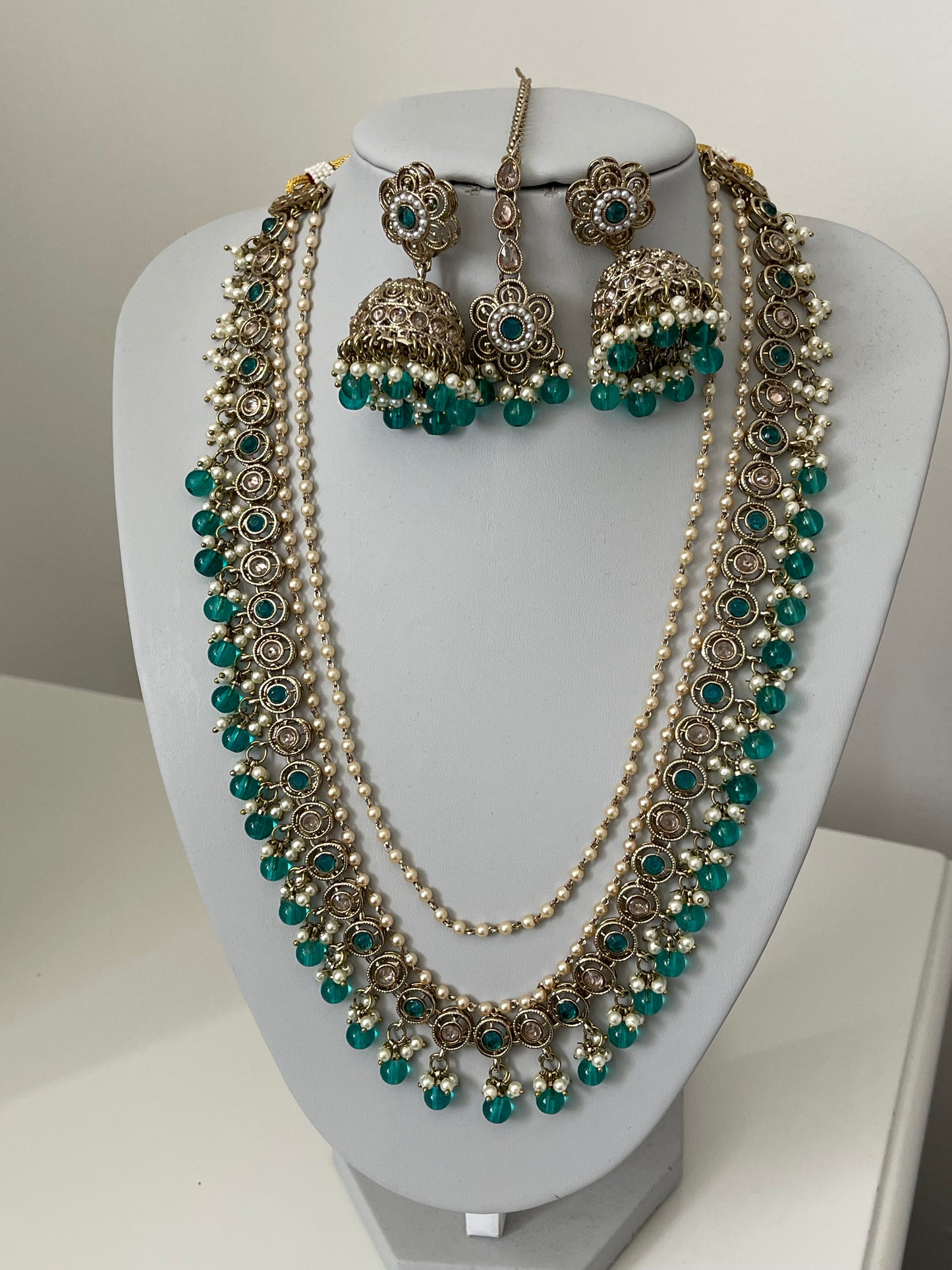 Teal and Pearl Mala/Long Haar Set