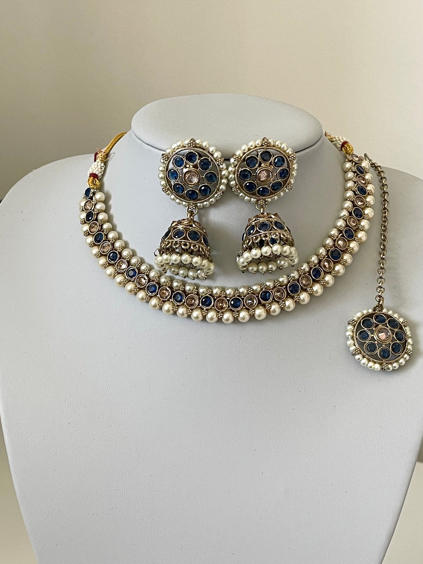 Navy Blue and Gold Pearl Set