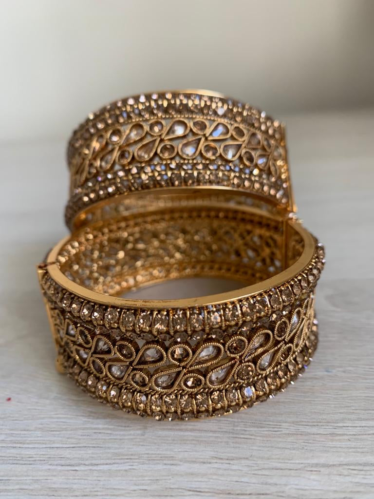 Gold Polki bangle set