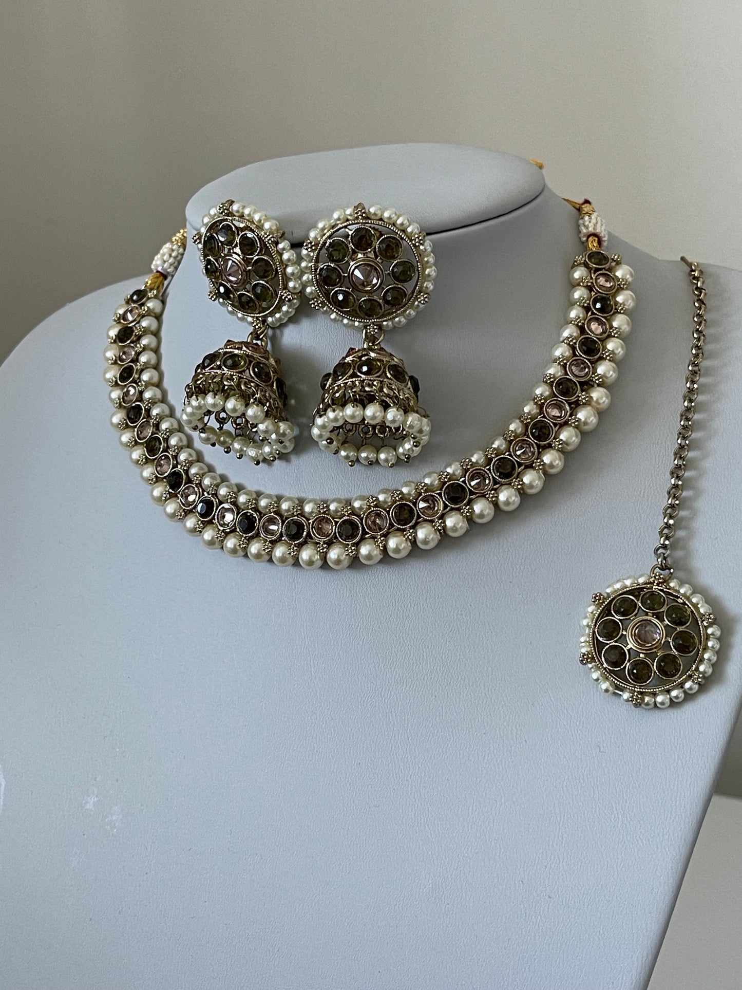 Olive/Lime Green and pearl set