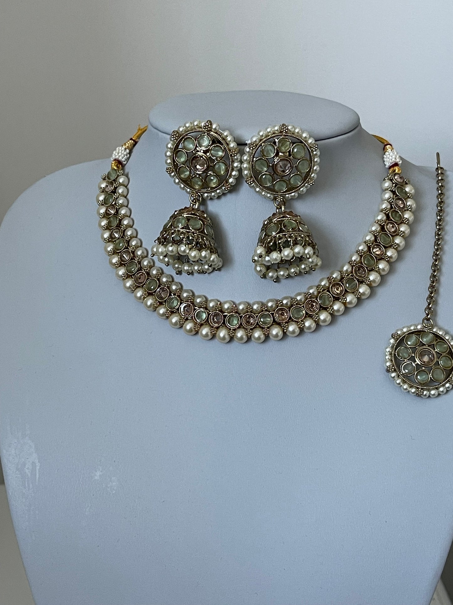 Mint and Pearl Set