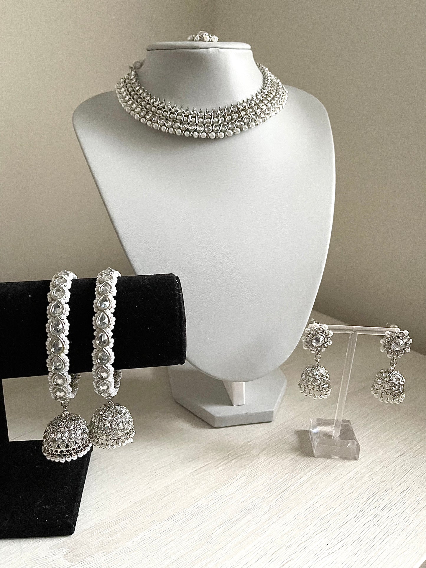 Silver & Pearl Necklace Set LP