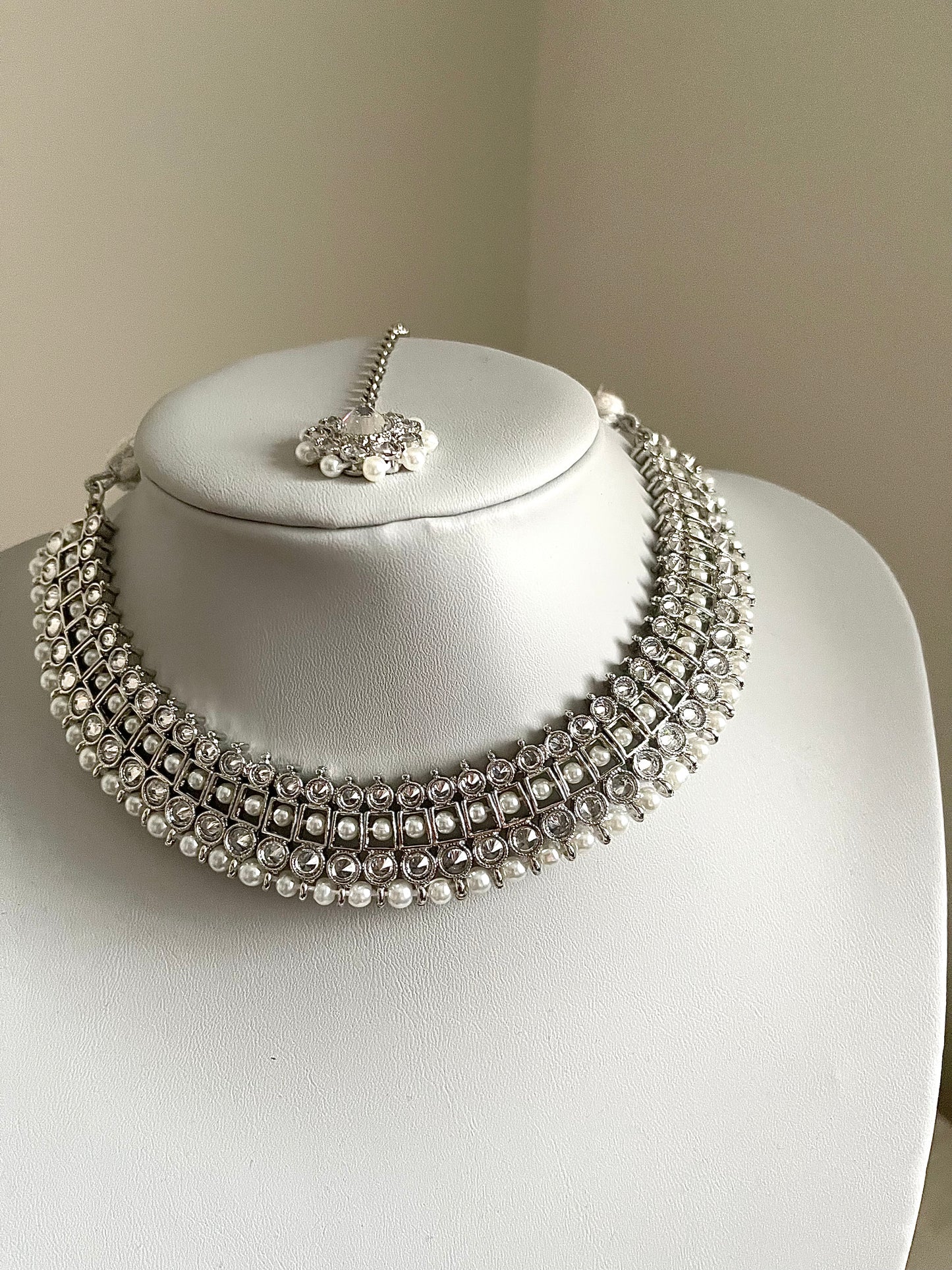 Silver & Pearl Necklace Set LP