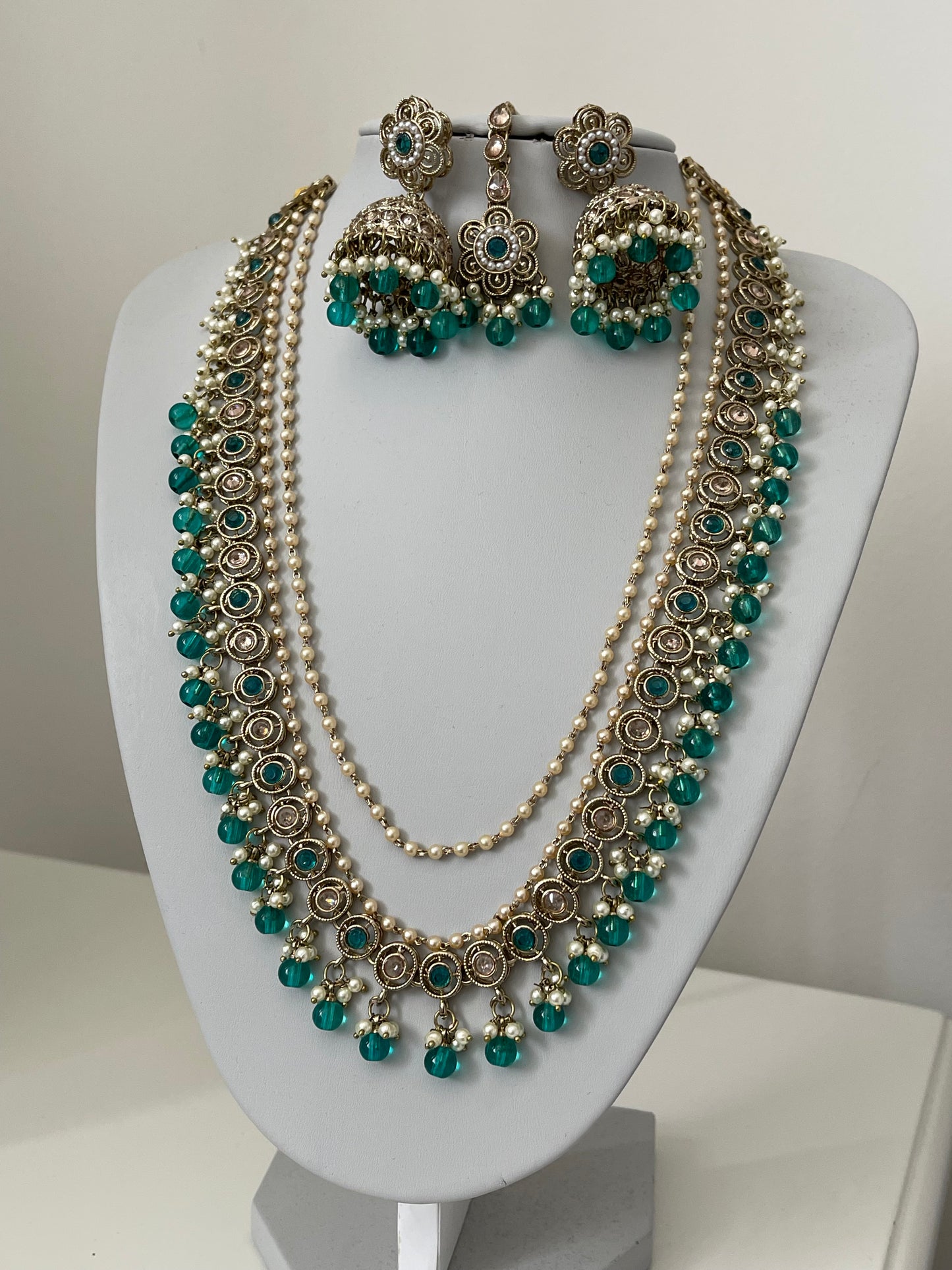 Teal and Pearl Mala/Long Haar Set