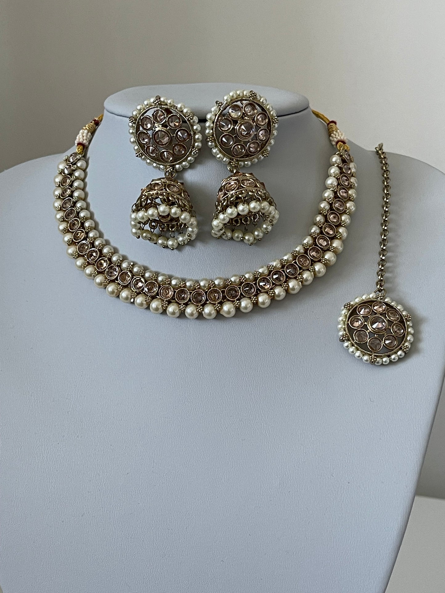 Gold and Pearl Set