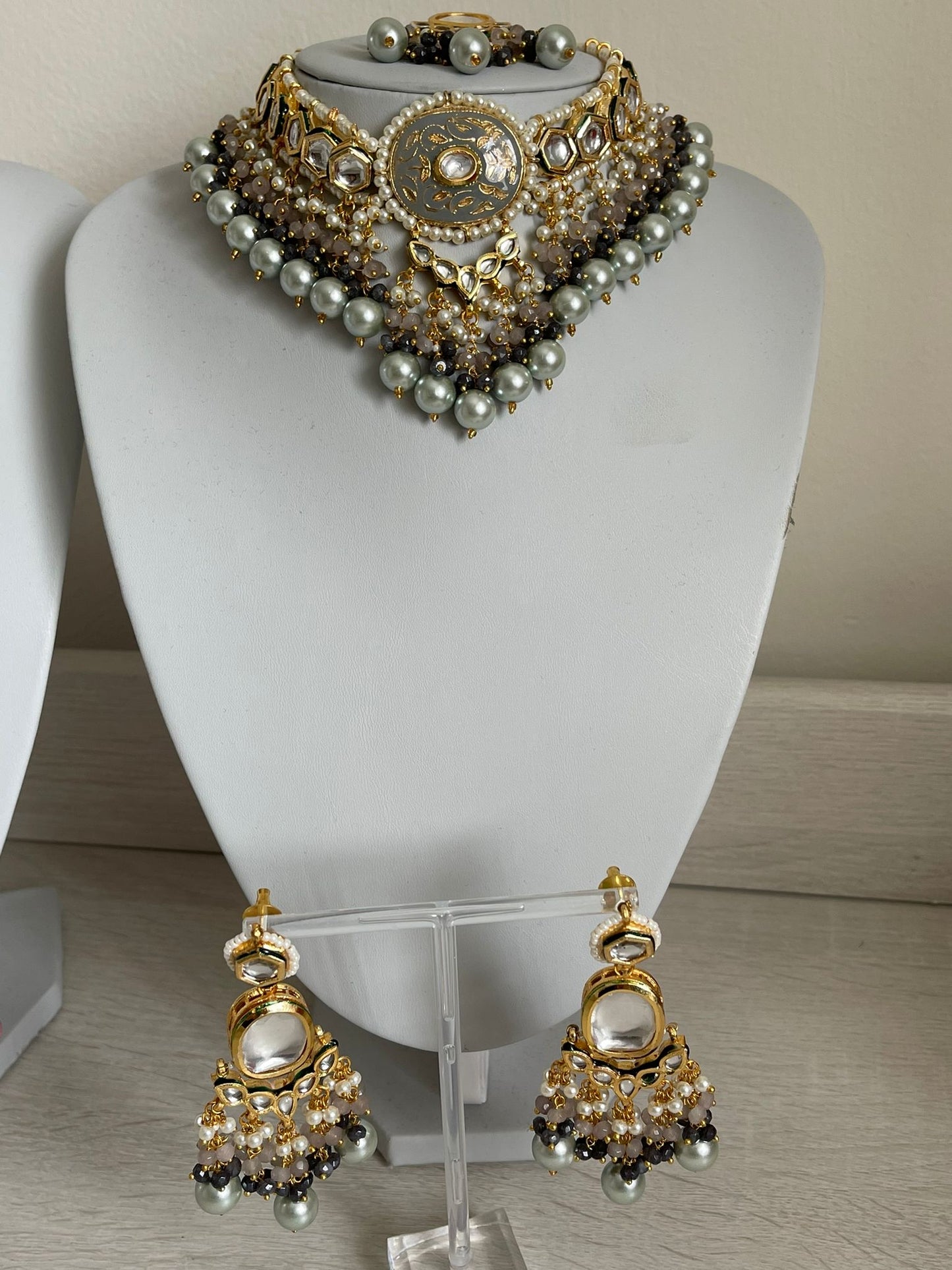 Grey Meenakari Kundan Set