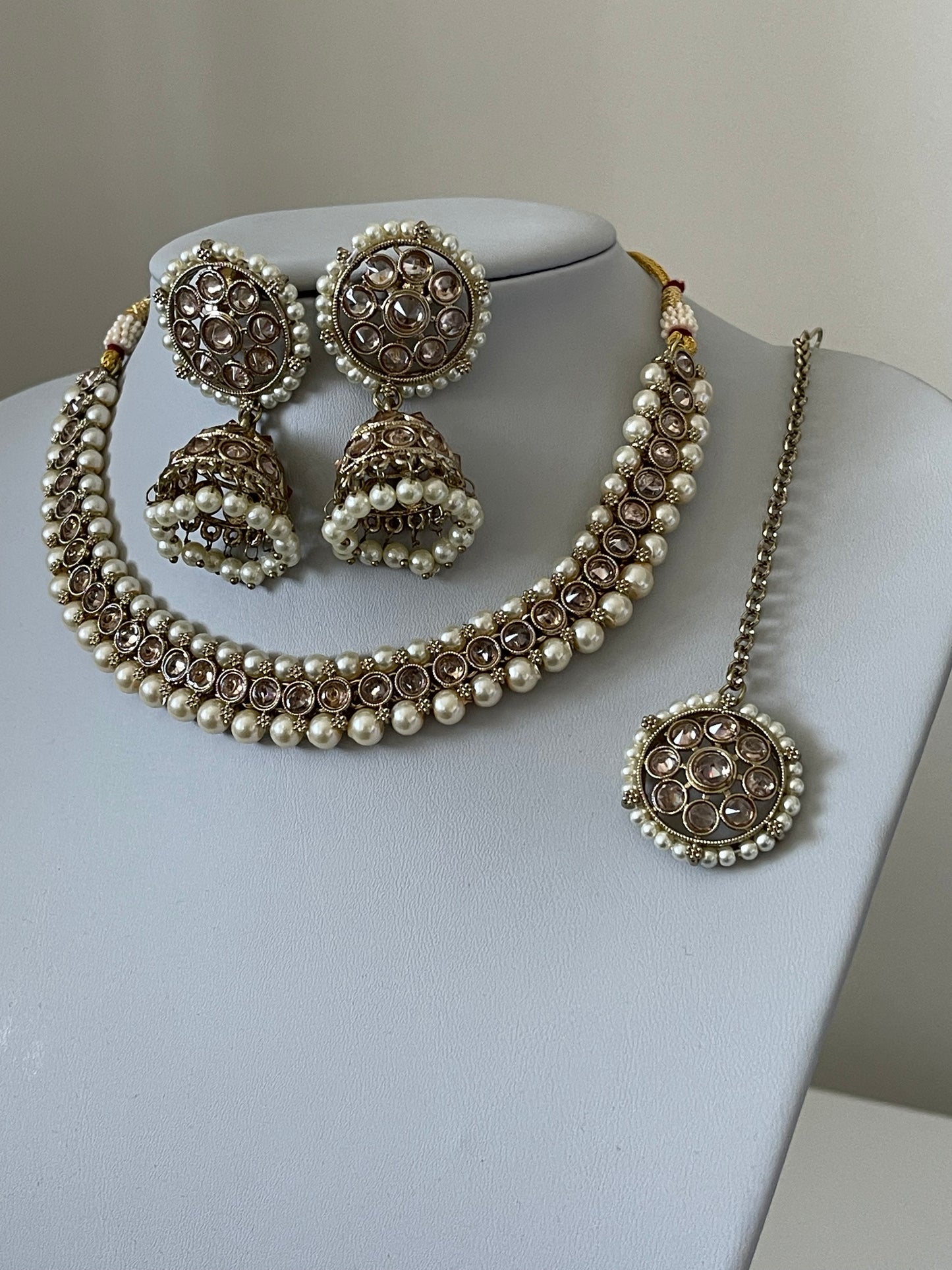 Gold and Pearl Set