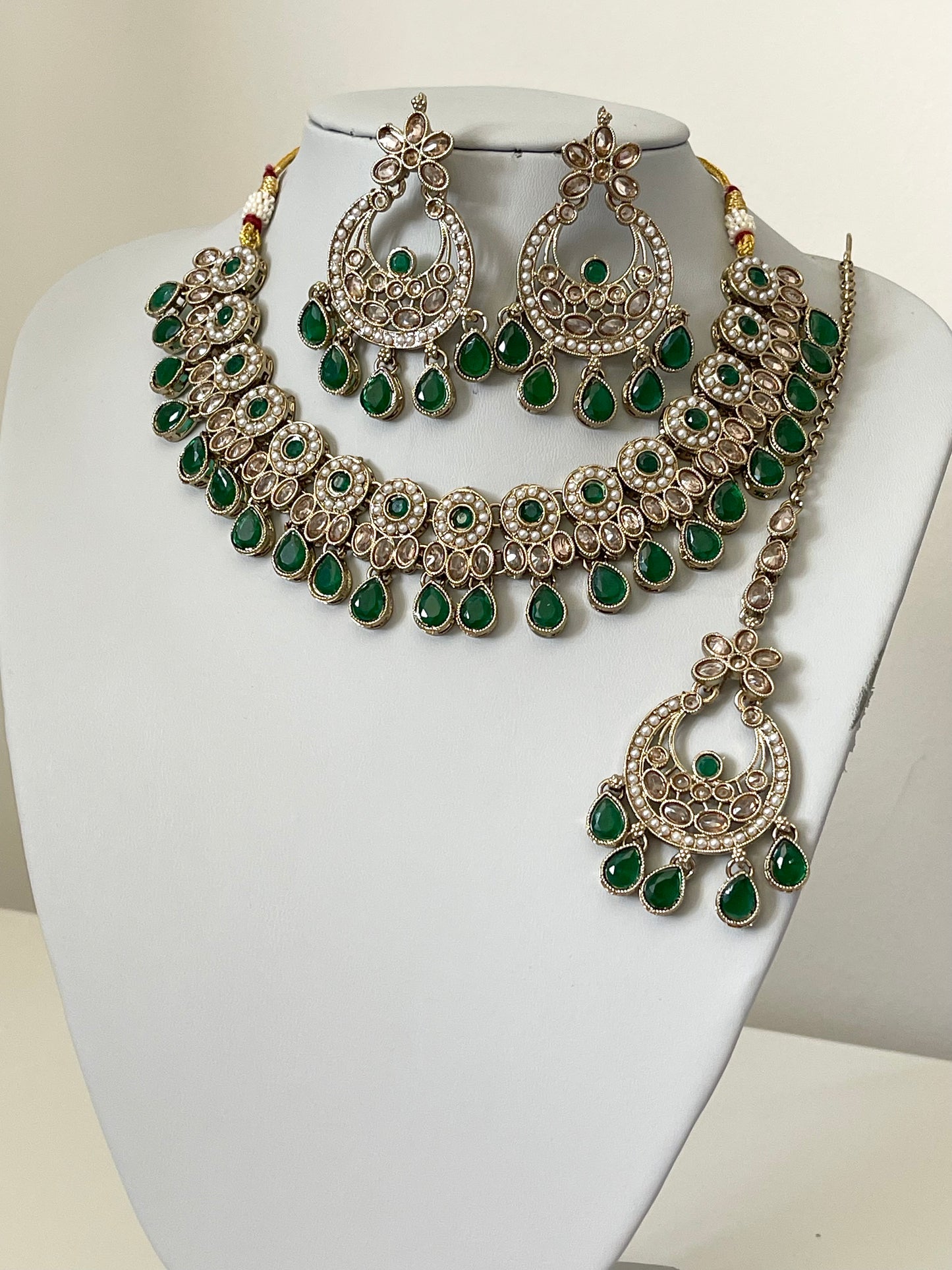 Green Pearl necklace set